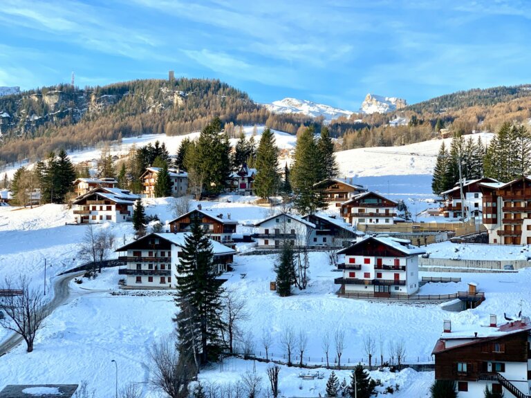 nieve en los dolomitas