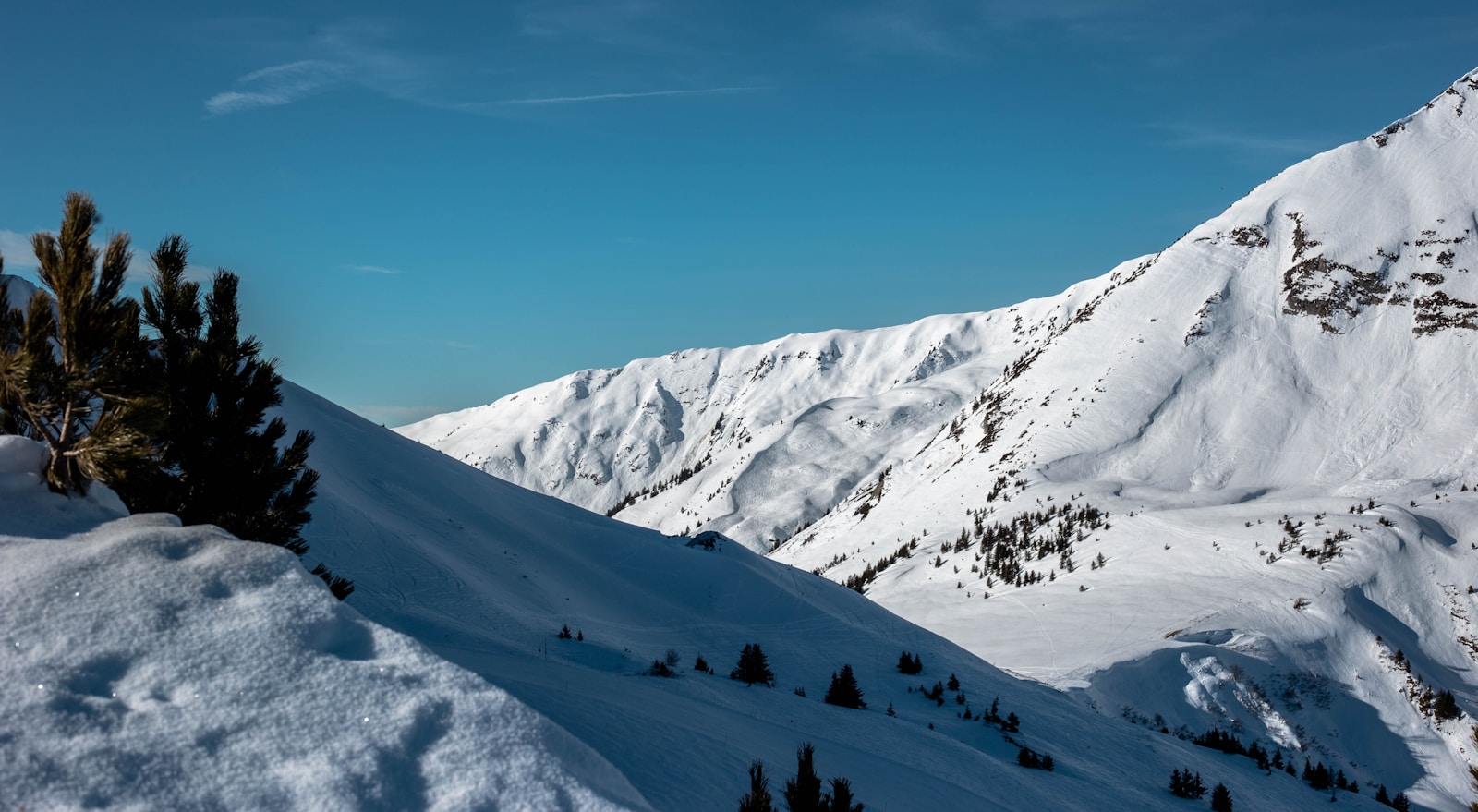 snowy mountain photograph